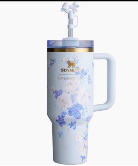 Stanley x LoveShackFancy Quencher H2.0 40oz Tumbler – Blue Floral Gift Set (Limited Edition)